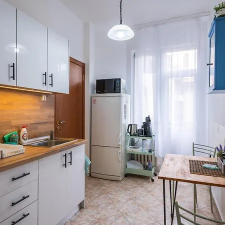 Cozy And Spacious 3bd Flat I 10 Min From Ndk Sofia