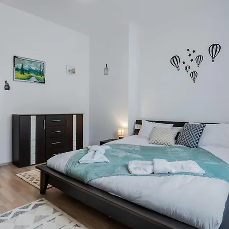 Apartment Cozy And Spacious 3bd Flat I 10 Min From Ndk Sofia
